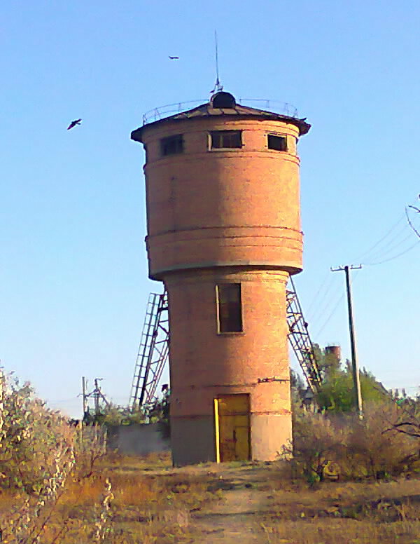Водонапірна вежа біля станції