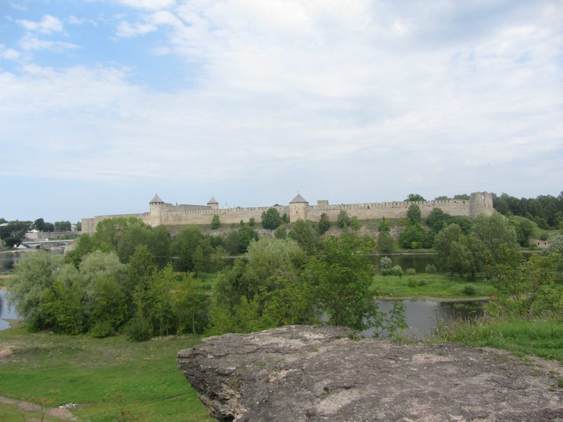 Ивангородская крепость, вид с эстонской стороны