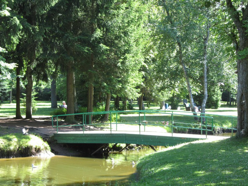 Усть-Нарва, в парке