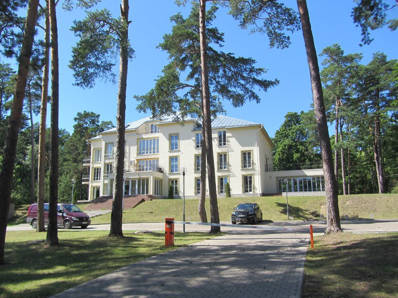 Усть-Нарва, в парке