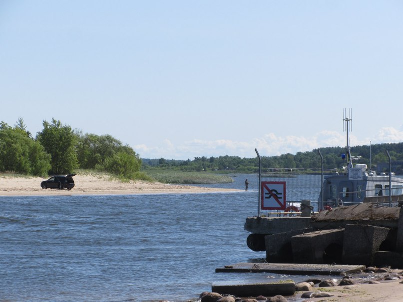 Усть-Нарва, берег реки бывшего рыбосовхоза
