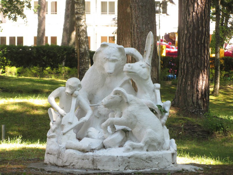 Усть-Нарва, санаторно-куррортная зона, скульптура