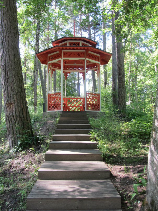 Усть-Нарва, санаторно-куррортная зона, беседка