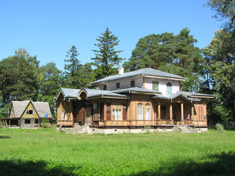 Усть-Нарва, красивый старинный дом