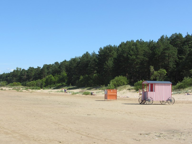 Усть-Нарва, старинная раздевалка на пляже