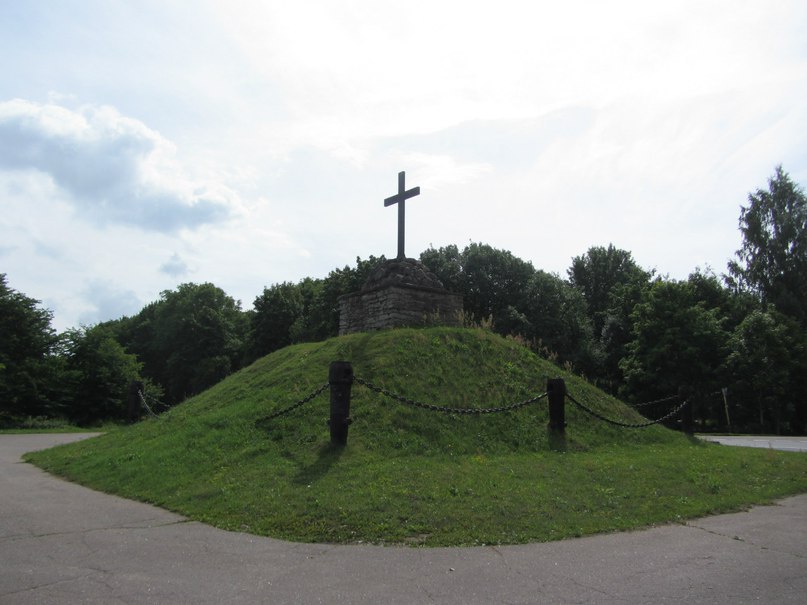 Нарва, памятник русским войнам павшим в бою 1700 года