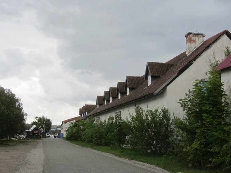 Нарва, вдоль набережной