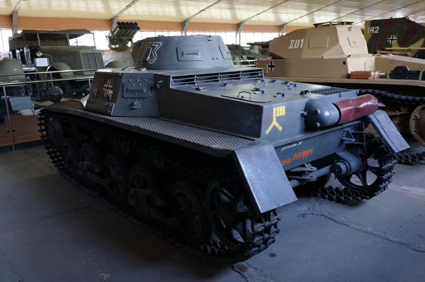 Павильон: Бронированные машины фашистской Германии