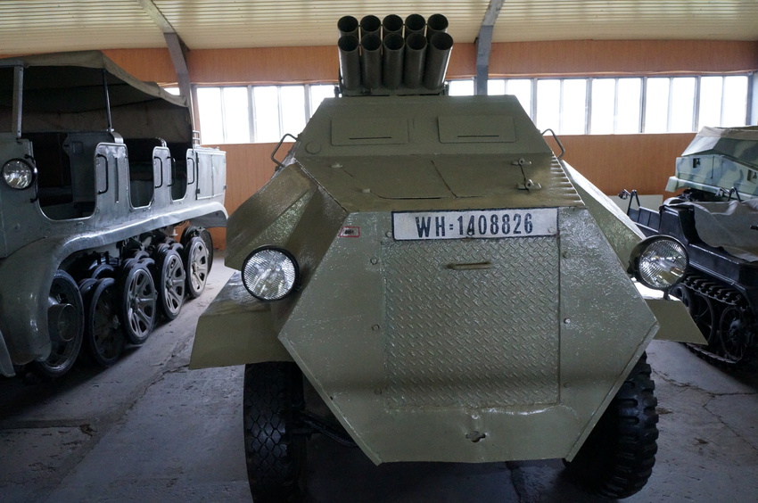 Павильон: Бронированные машины фашистской Германии