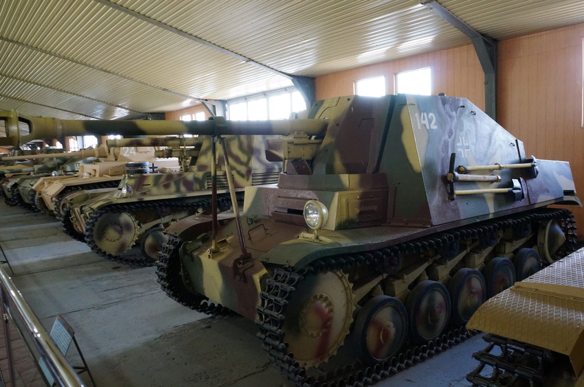 Павильон: Бронированные машины фашистской Германии