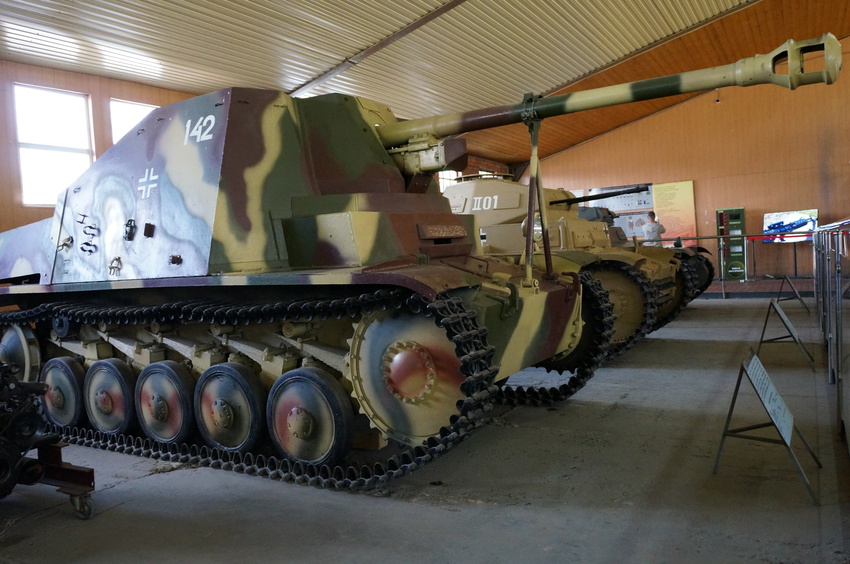 Павильон: Бронированные машины фашистской Германии