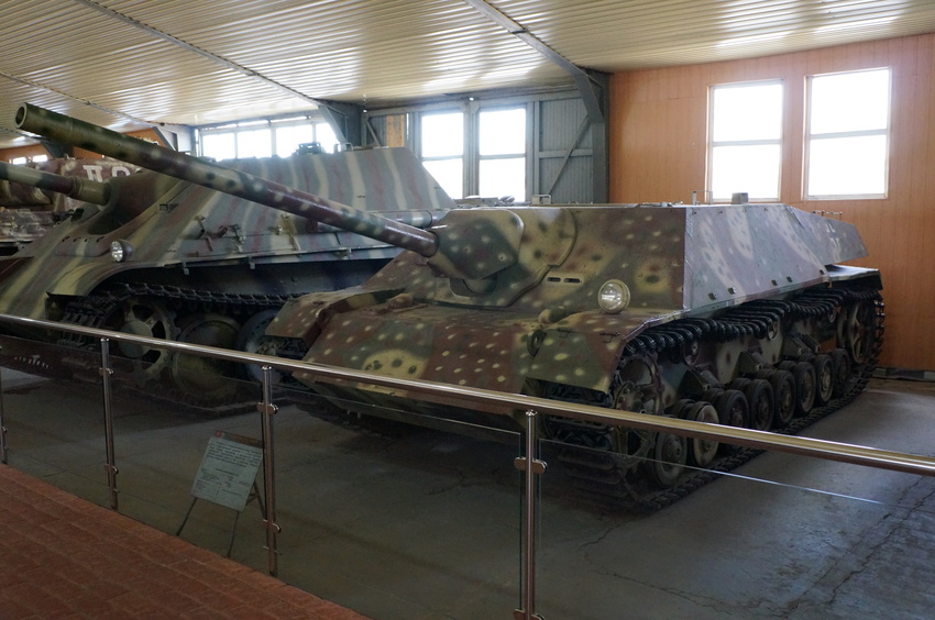 Павильон: Бронированные машины фашистской Германии