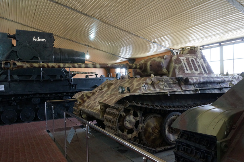 Павильон: Бронированные машины фашистской Германии