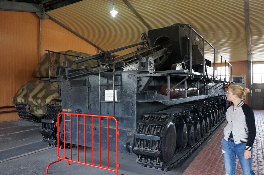 Павильон: Бронированные машины фашистской Германии