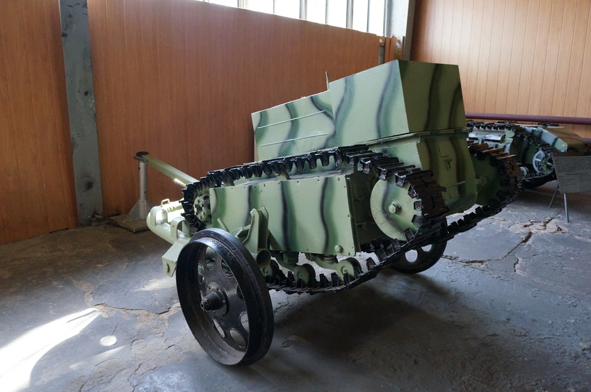 Павильон: Бронированные машины фашистской Германии