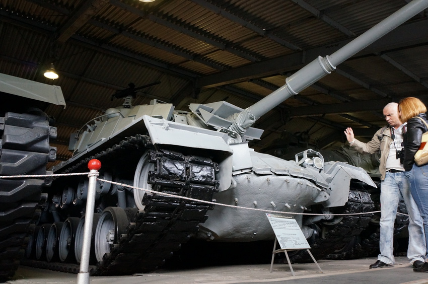 Павильон: Бронированные машины Великобритании, Канады и США