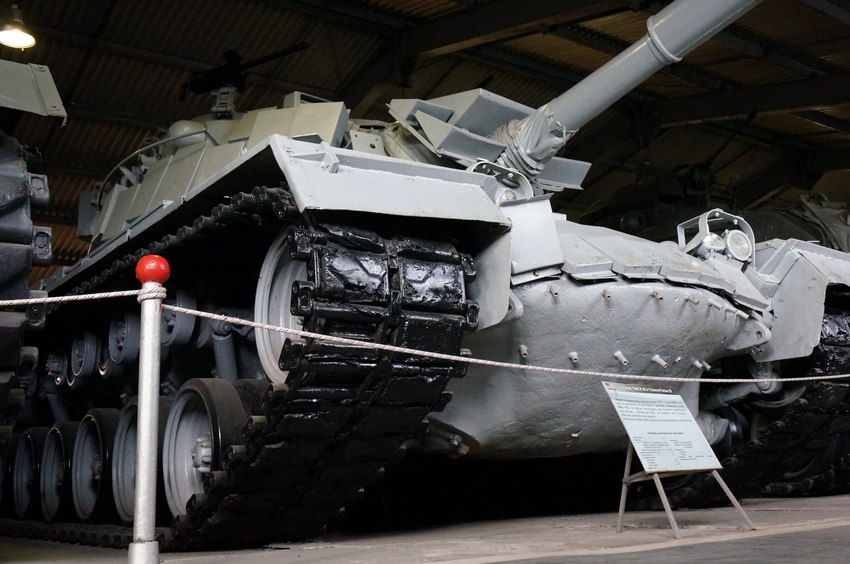 Павильон: Бронированные машины Великобритании, Канады и США