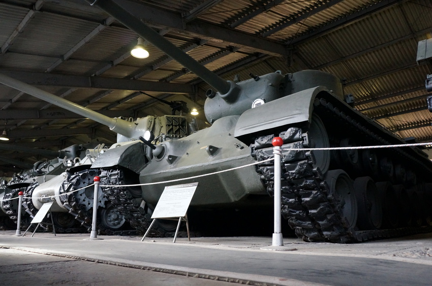 Павильон: Бронированные машины Великобритании, Канады и США