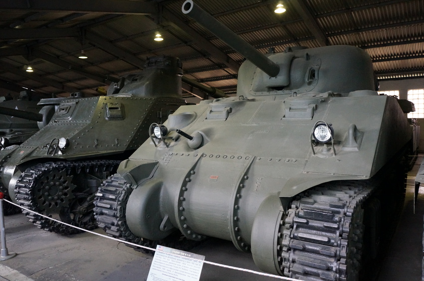 Павильон: Бронированные машины Великобритании, Канады и США