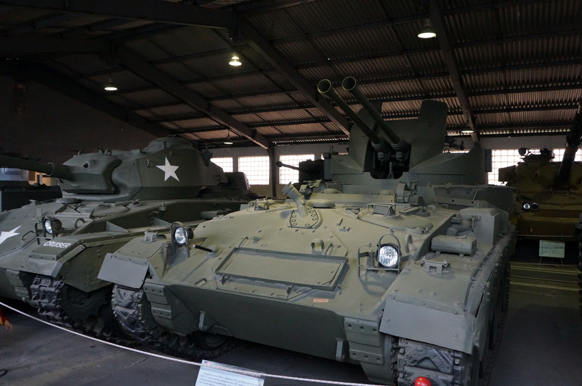 Павильон: Бронированные машины Великобритании, Канады и США