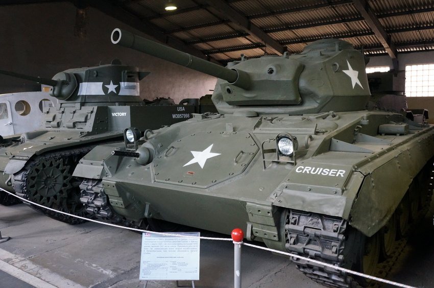 Павильон: Бронированные машины Великобритании, Канады и США