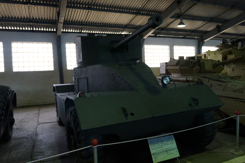 Павильон: Бронированные машины Великобритании, Канады и США