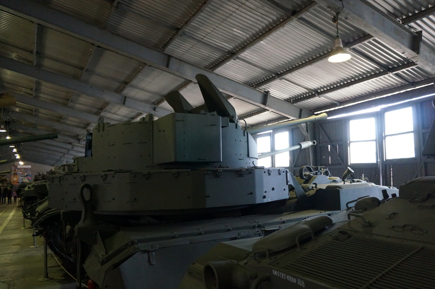 Павильон: Бронированные машины Великобритании, Канады и США