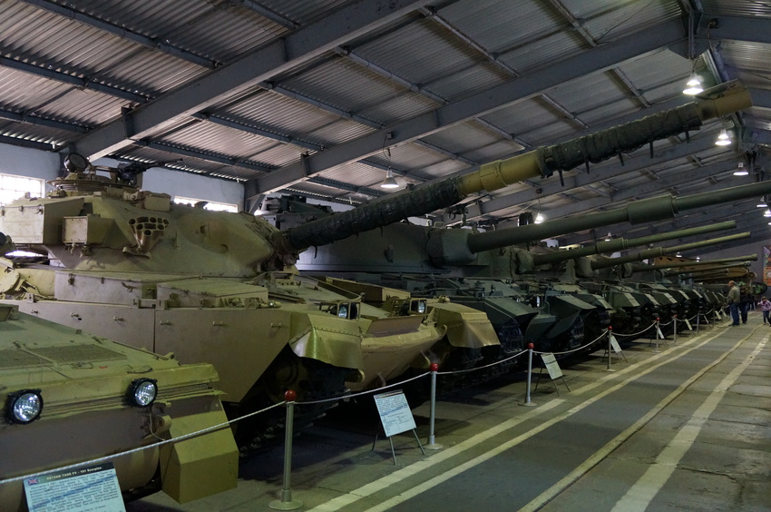 Павильон: Бронированные машины Великобритании, Канады и США