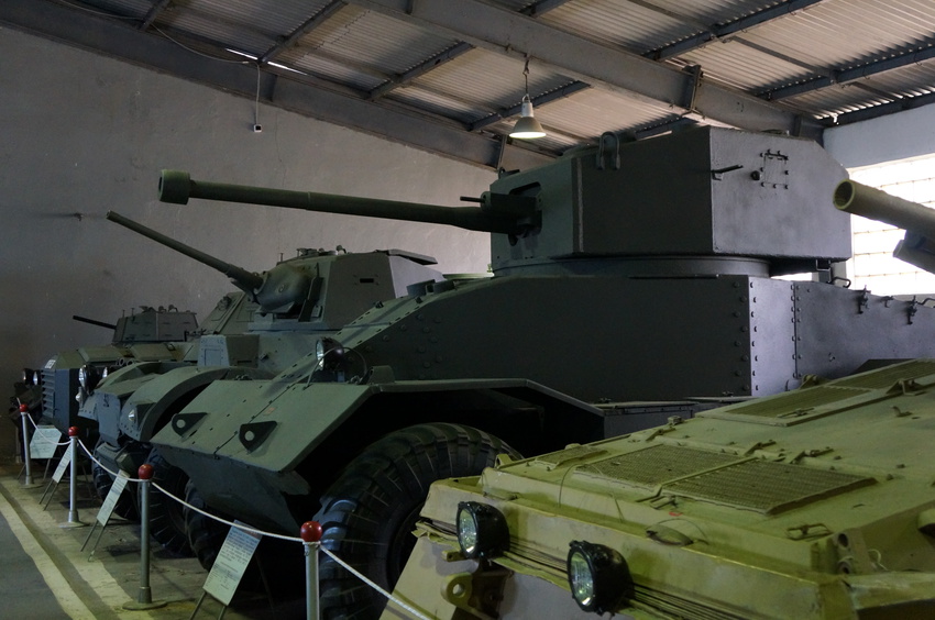 Павильон: Бронированные машины Великобритании, Канады и США