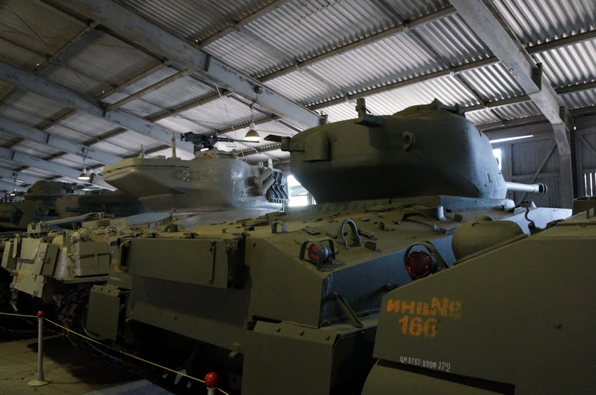 Павильон: Бронированные машины Великобритании, Канады и США