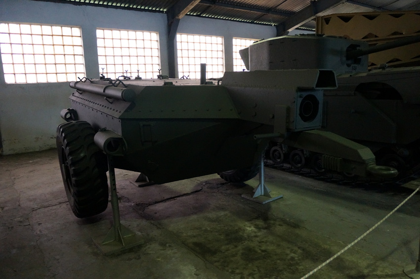 Павильон: Бронированные машины Великобритании, Канады и США