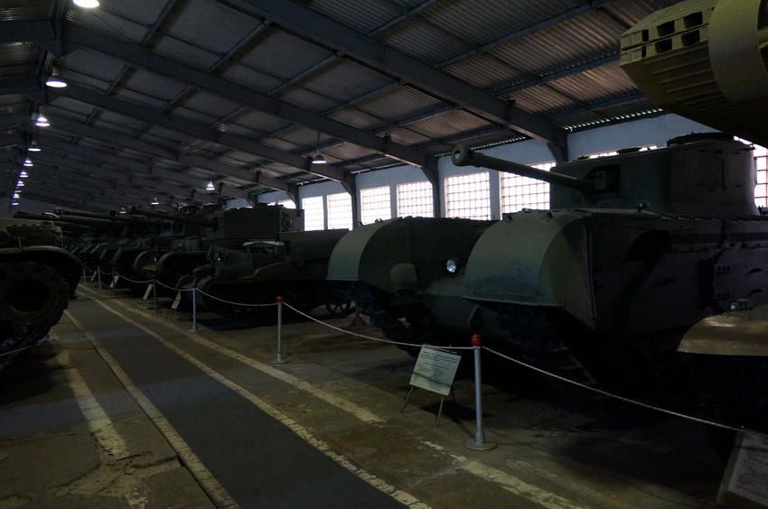 Павильон: Бронированные машины Великобритании, Канады и США