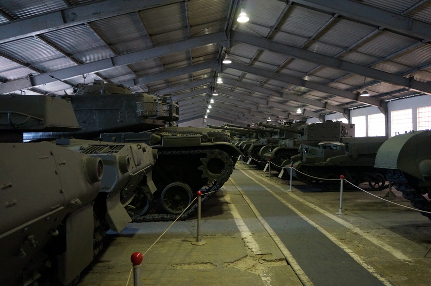 Павильон: Бронированные машины Великобритании, Канады и США