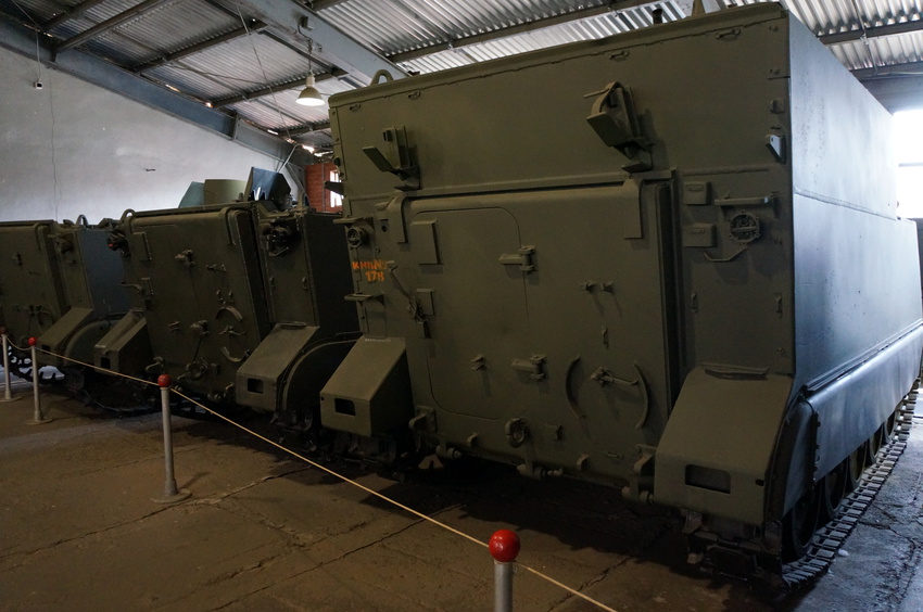 Павильон: Бронированные машины Великобритании, Канады и США