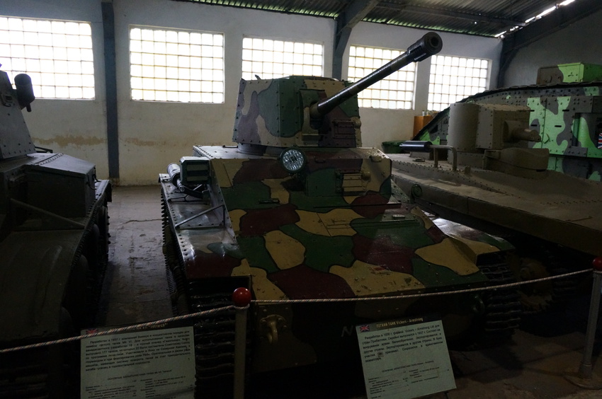 Павильон: Бронированные машины Великобритании, Канады и США