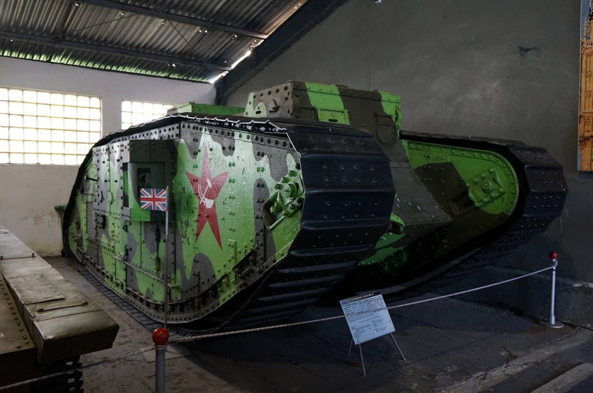 Павильон: Бронированные машины Великобритании, Канады и США