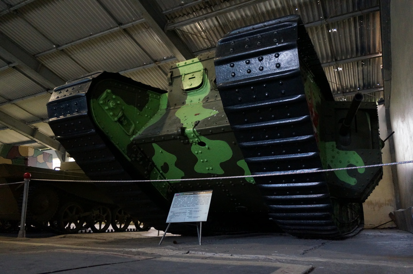 Павильон: Бронированные машины Великобритании, Канады и США