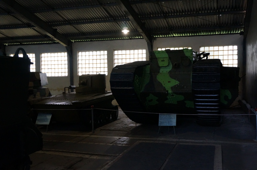 Павильон: Бронированные машины Великобритании, Канады и США