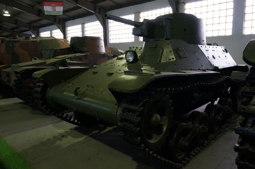 Павильон: Бронированные машины Венгрии, Италии, Китая, Польши, Чехословакии, Франции и Японии