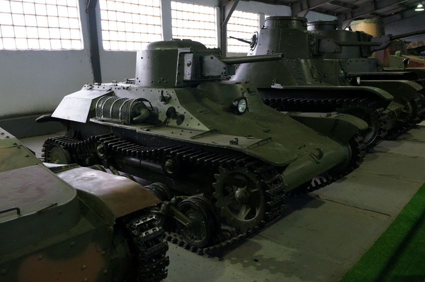 Павильон: Бронированные машины Венгрии, Италии, Китая, Польши, Чехословакии, Франции и Японии