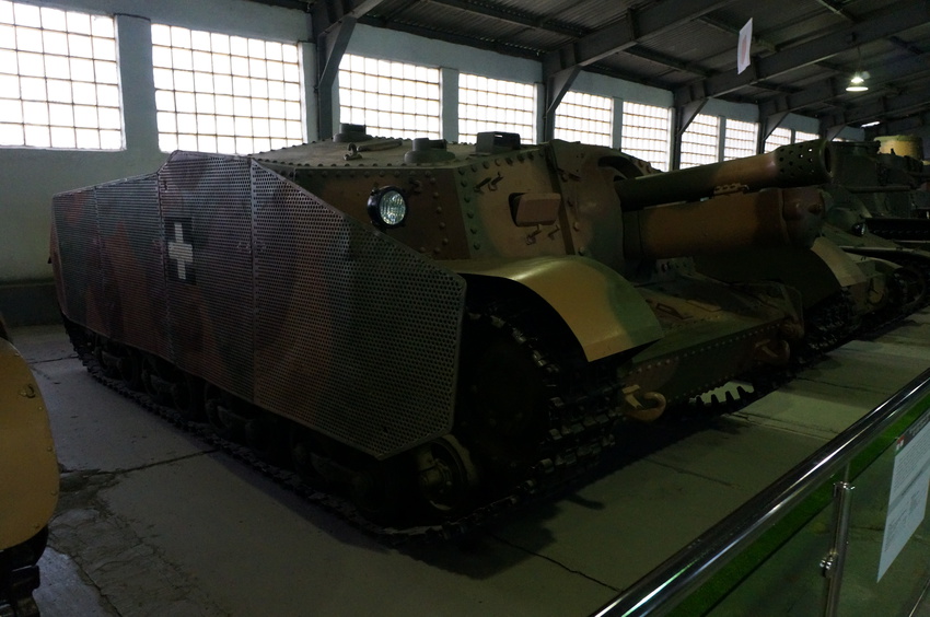Павильон: Бронированные машины Венгрии, Италии, Китая, Польши, Чехословакии, Франции и Японии