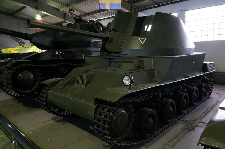 Павильон: Бронированные машины Венгрии, Италии, Китая, Польши, Чехословакии, Франции и Японии