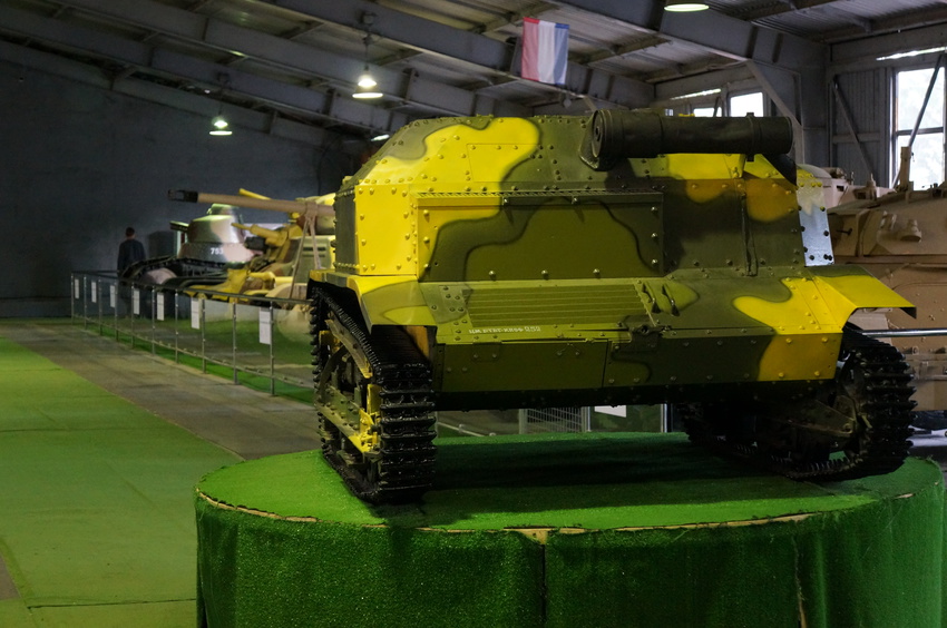 Павильон: Бронированные машины Венгрии, Италии, Китая, Польши, Чехословакии, Франции и Японии