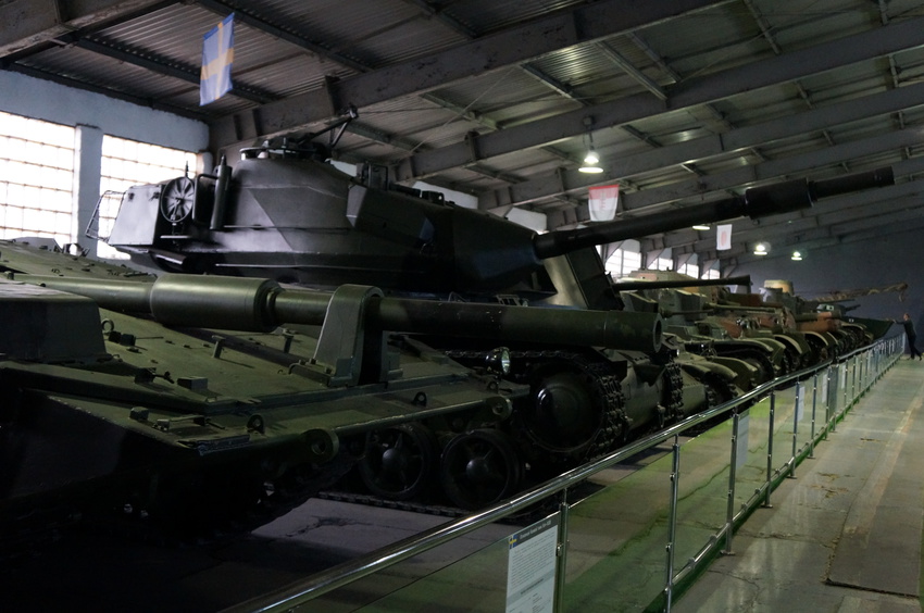 Павильон: Бронированные машины Венгрии, Италии, Китая, Польши, Чехословакии, Франции и Японии