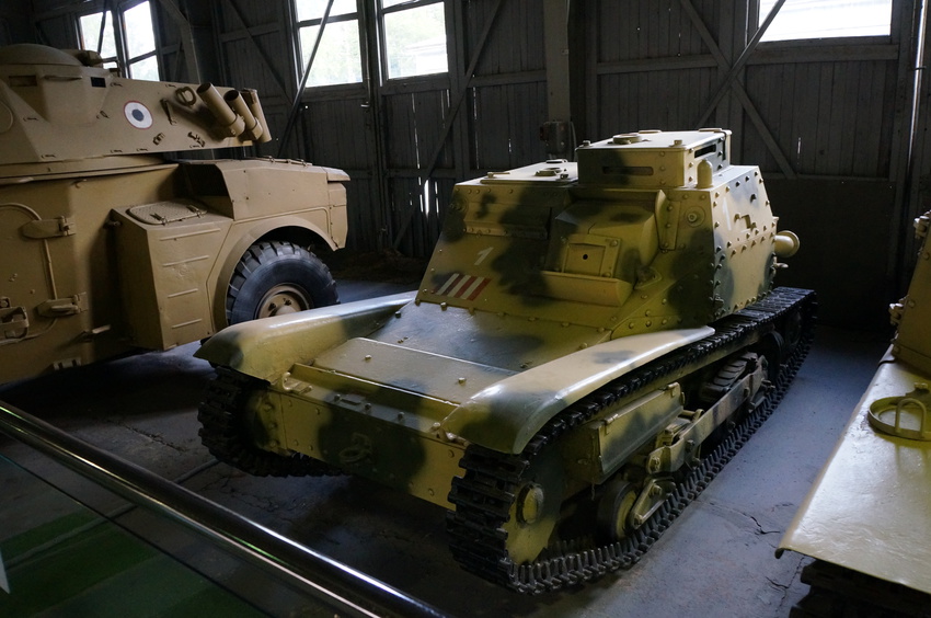 Павильон: Бронированные машины Венгрии, Италии, Китая, Польши, Чехословакии, Франции и Японии