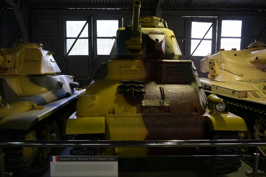 Павильон: Бронированные машины Венгрии, Италии, Китая, Польши, Чехословакии, Франции и Японии