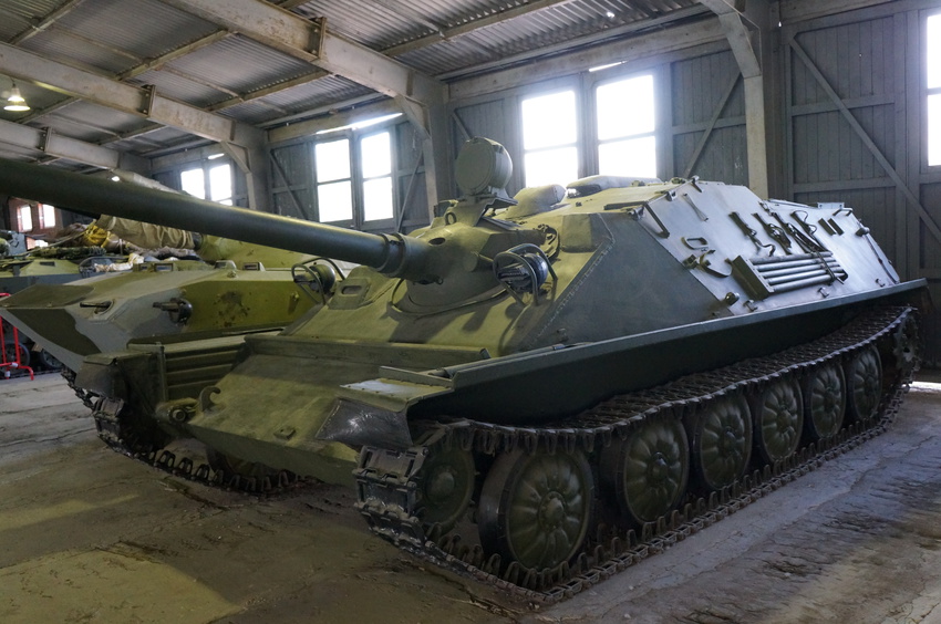 Павильон: Советские лёгкие танки и БМД, техника ВДВ