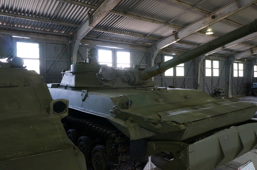 Павильон: Советские лёгкие танки и БМД, техника ВДВ