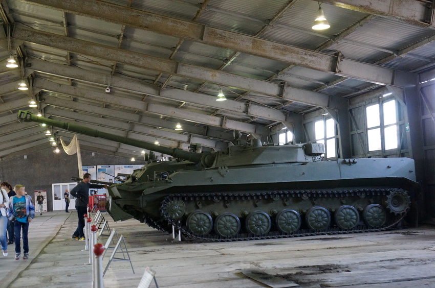 Павильон: Советские лёгкие танки и БМД, техника ВДВ