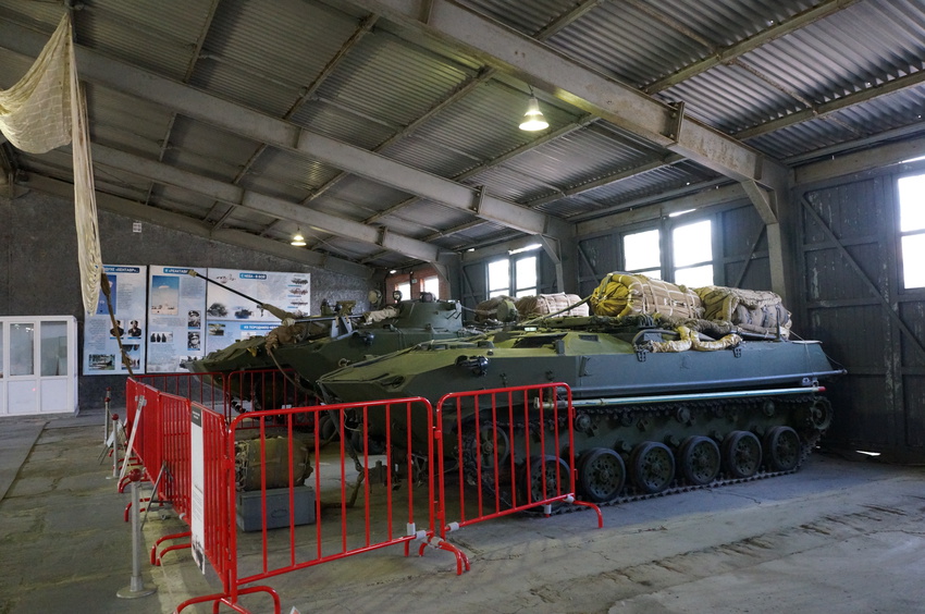 Павильон: Советские лёгкие танки и БМД, техника ВДВ